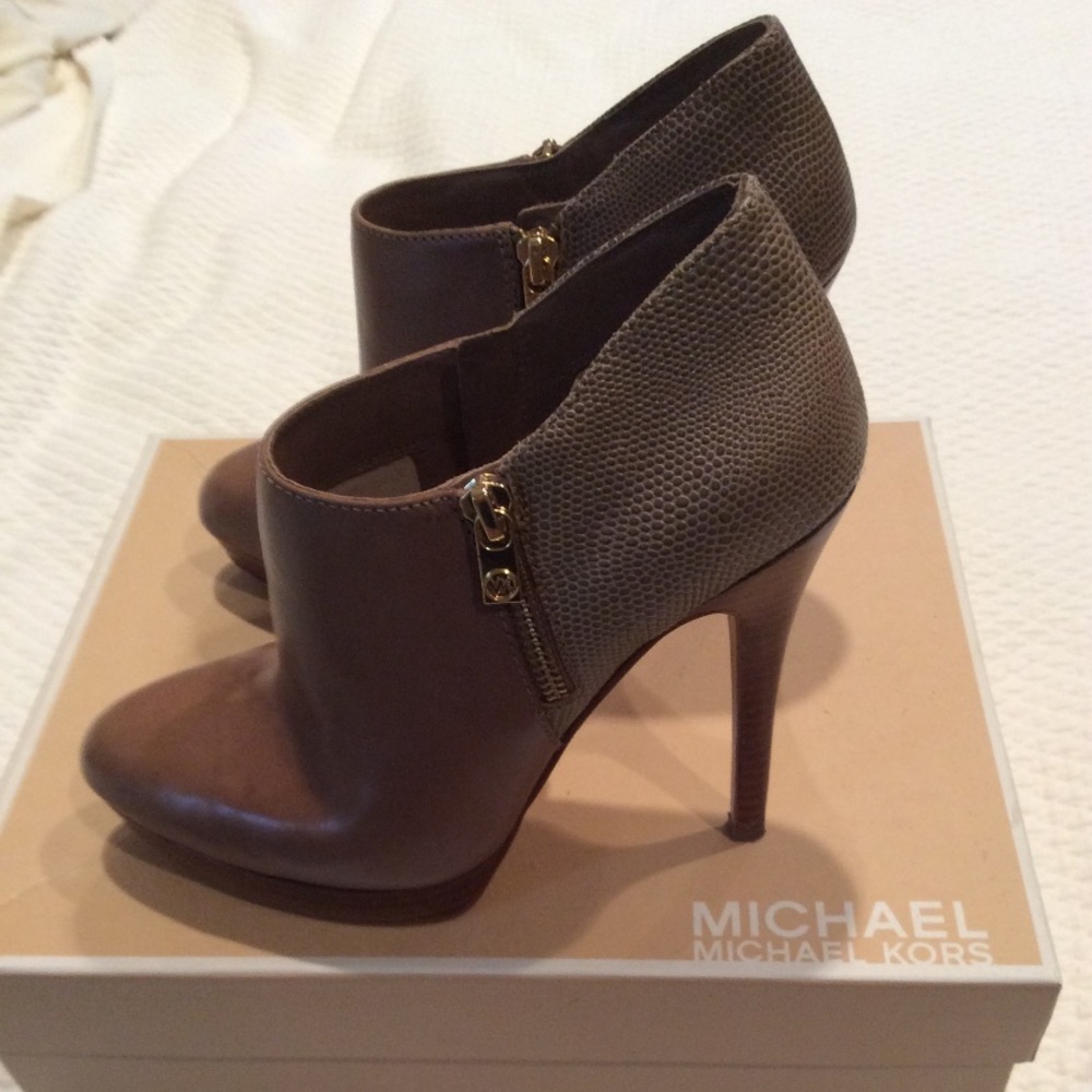 Michael Kors Brown Leather York Bootie